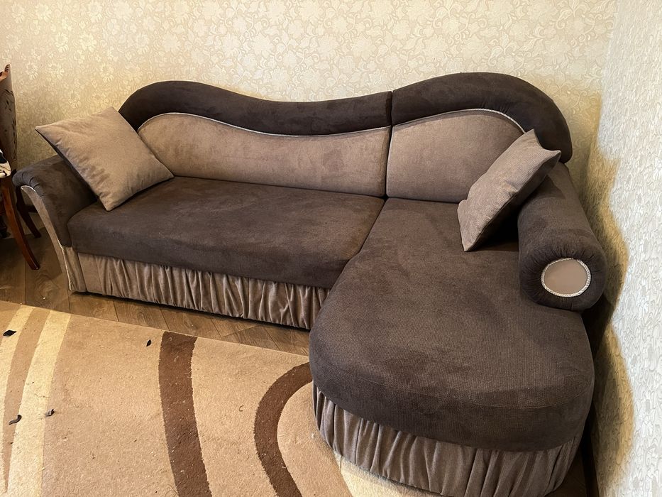 Перетяжка та ремонт мʼяких  меблів