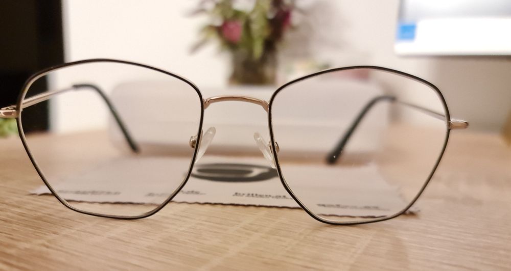 Nowe korekcyjne okulary kameleony