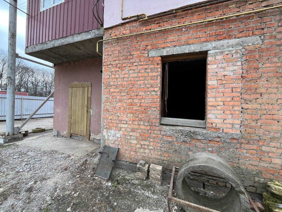 Продаж нежитлового приміщення 109,5 м2 в смт Десна (біля Вінниці)- 34 600$