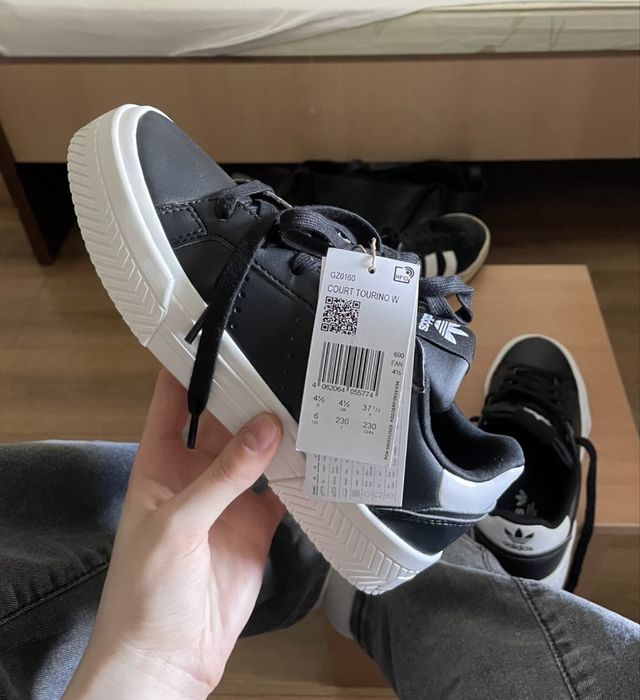Чорні кеди Adidas Court Tourino 37 розмір