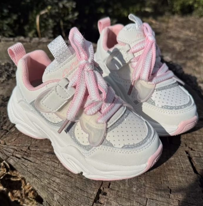 Кросівки для дівчаток