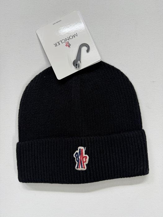 Шапка монклер moncler