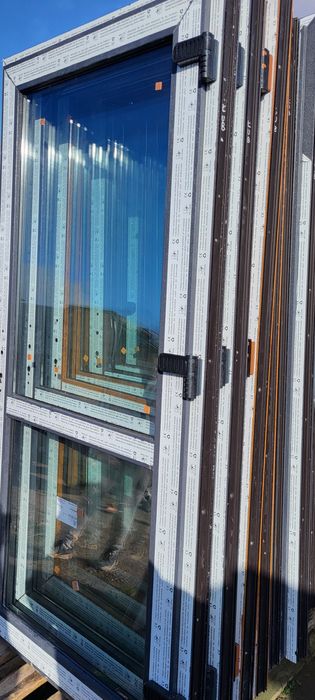 Drzwi zewnętrzne PCV do domu biura sklepu