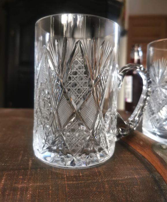 Kryształowe kufle szklanki