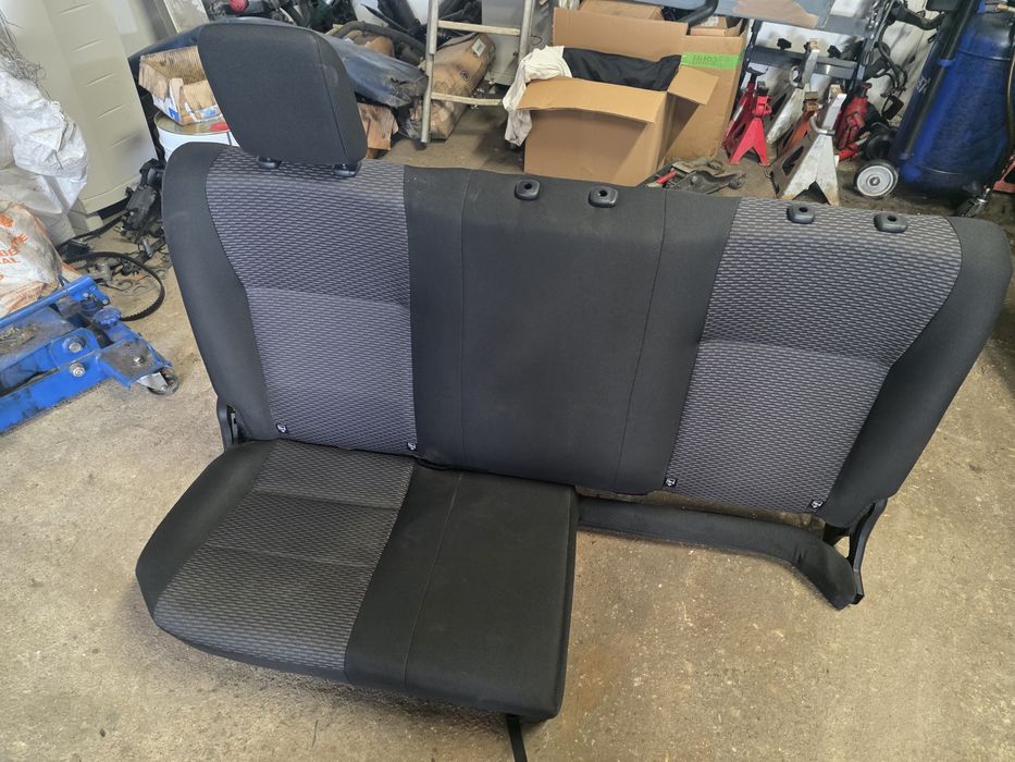 Banco traseiro Toyota hilux