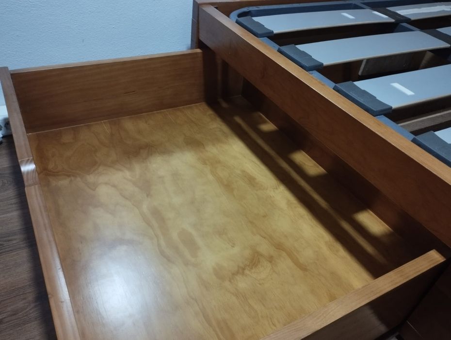 VENDO Cama e estrado