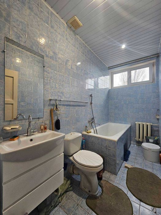 Продам 3 комн кв 60 м2 с Ремонтом ул Тархова  метро Индустриальная OA