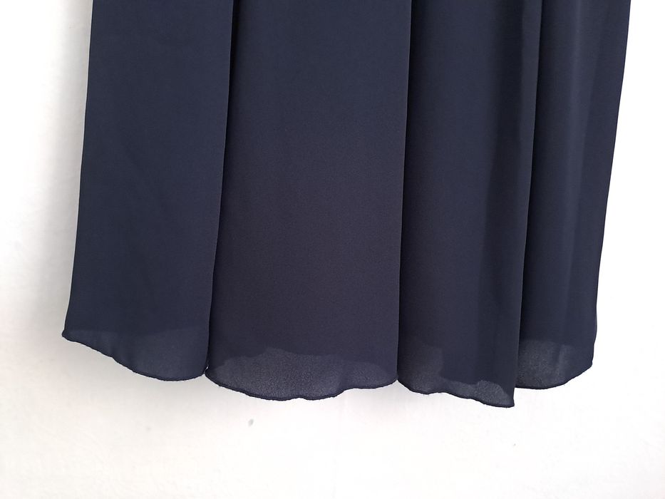 Sukienka wizytowa midi granatowa z koronką