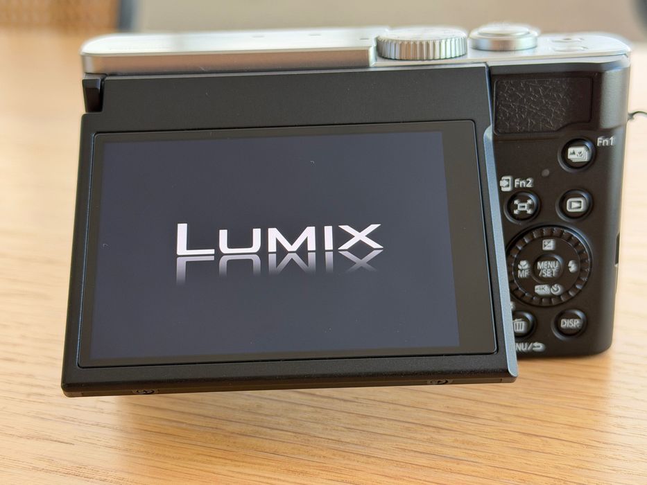 Máquina fotográfica Panasonic Lumix TZ99