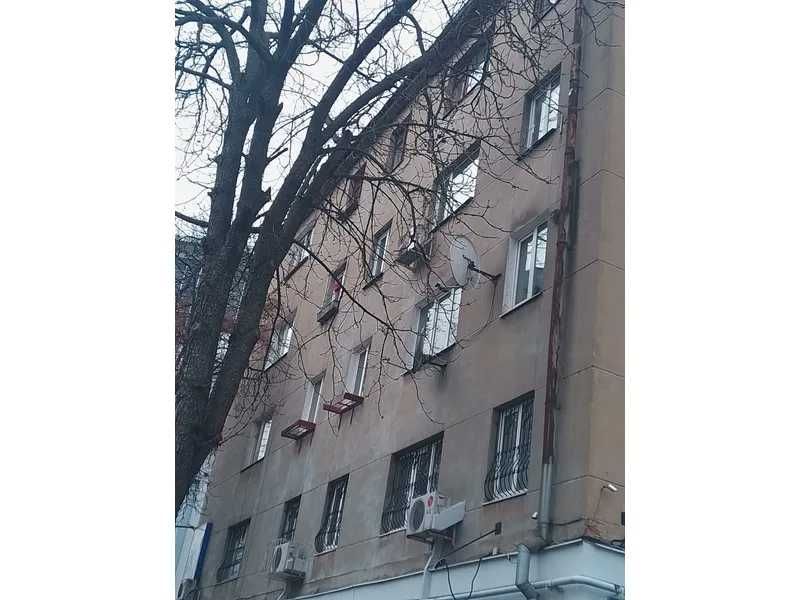 Нежитлове приміщення 89,8 кв. м, вул. Соборна, 19