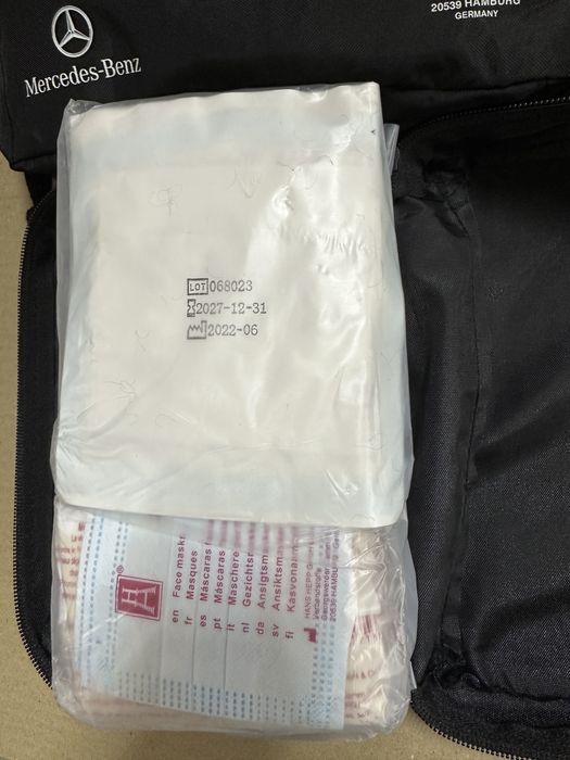 Знак аварійної зупинки,аптечка,жилетка mercedes