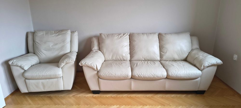 Komplet wypoczynkowy skórzany z salonu Empir: rozkładana kanapa plus 2 fotele