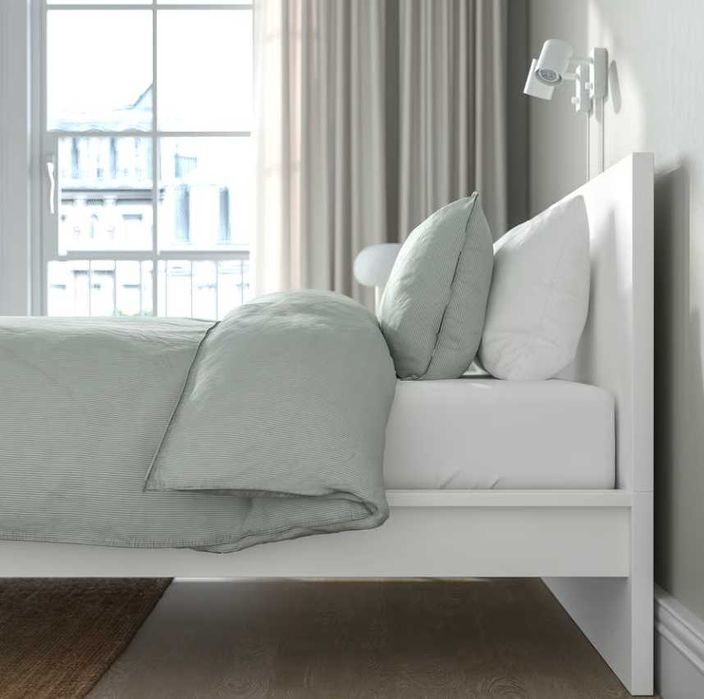 Cama nova ikea MALM 180cm X 200cm