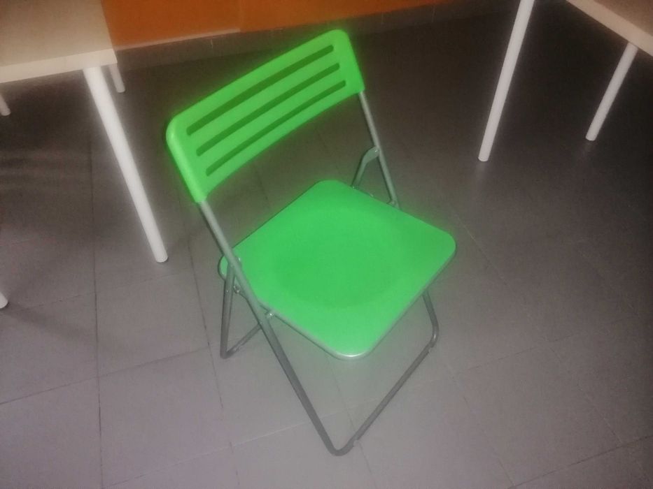 Mesas de estudo escritório e cadeiras