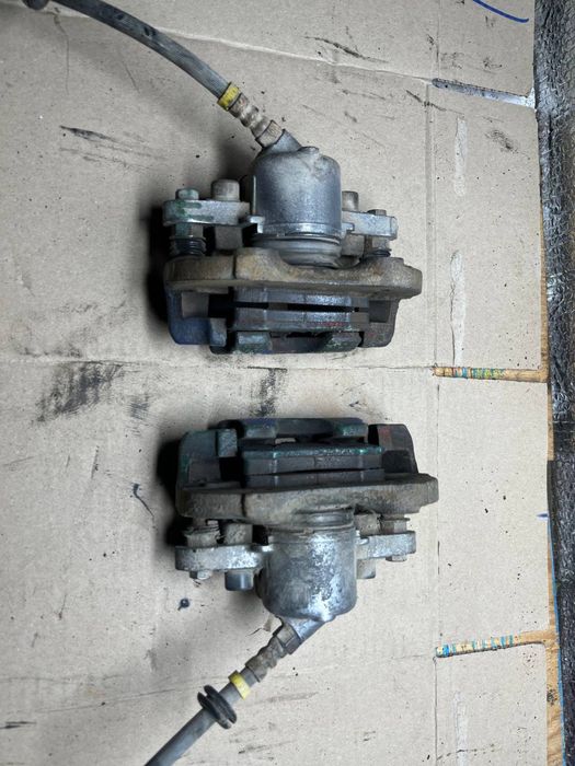 Супорта ваз 2108-15 справні з колодками цілі пильники