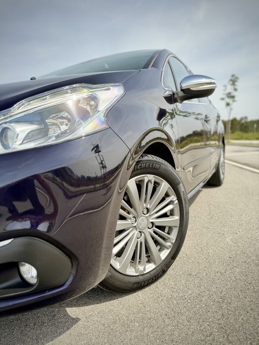 Peugeot 208 1.2 Turbo
