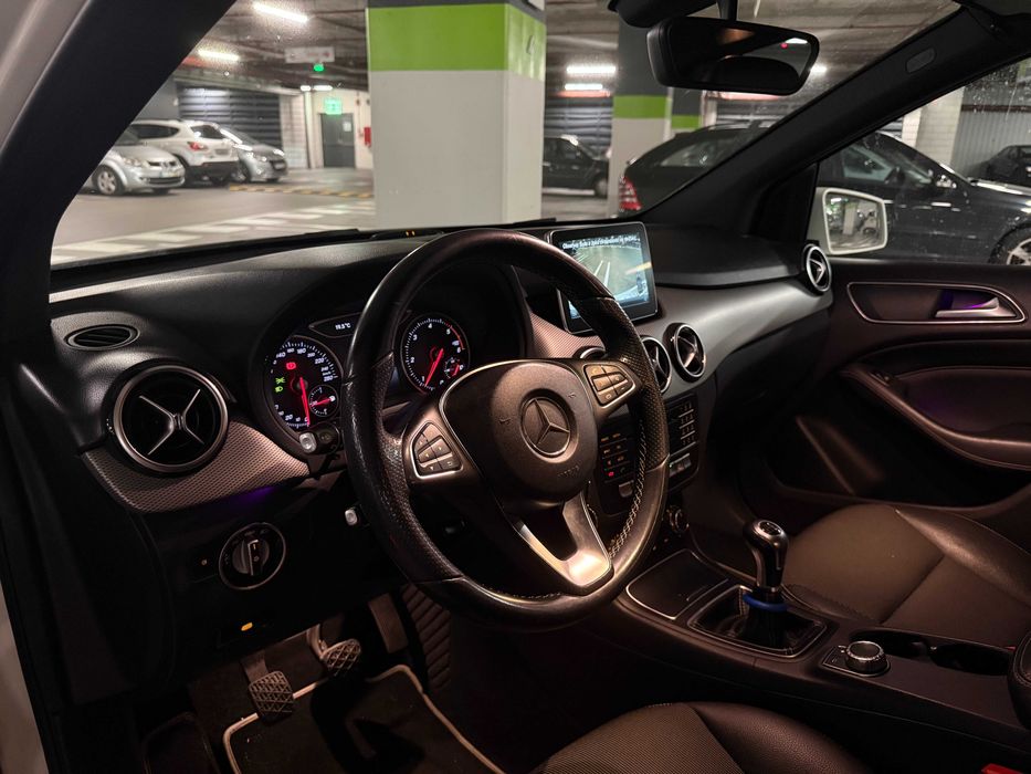 Mercedes-Benz B 180d 2015