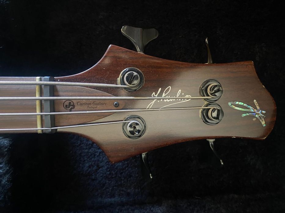 Baixo JP 4 cordas novo