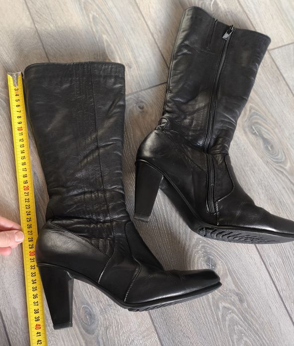 Кожані сапожки  на цегейці 40 розміру