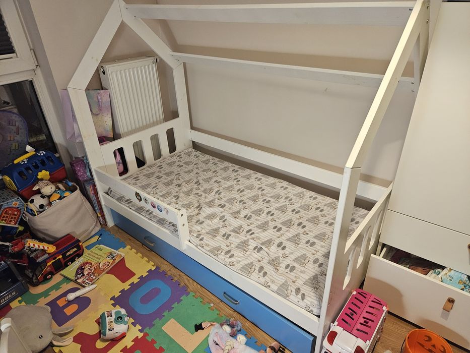 Łóżko dziecięce domek