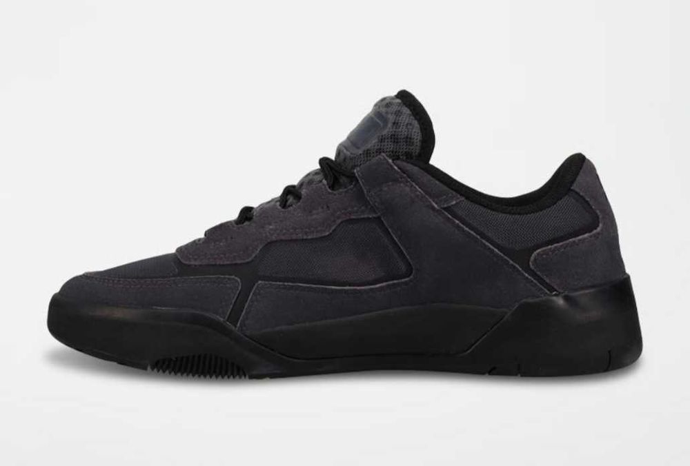 Ténis DC SHOES couro nobuck
