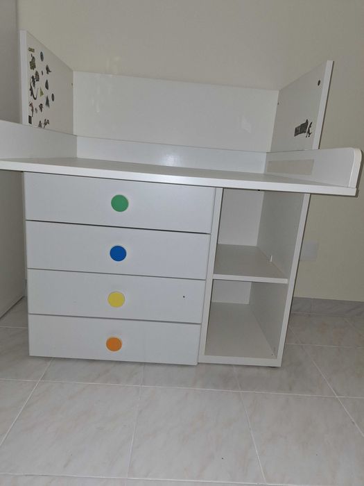 Doar: Secretária criança