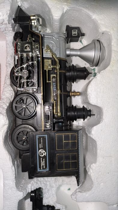 Comboio a pilhas com 6 vagoes