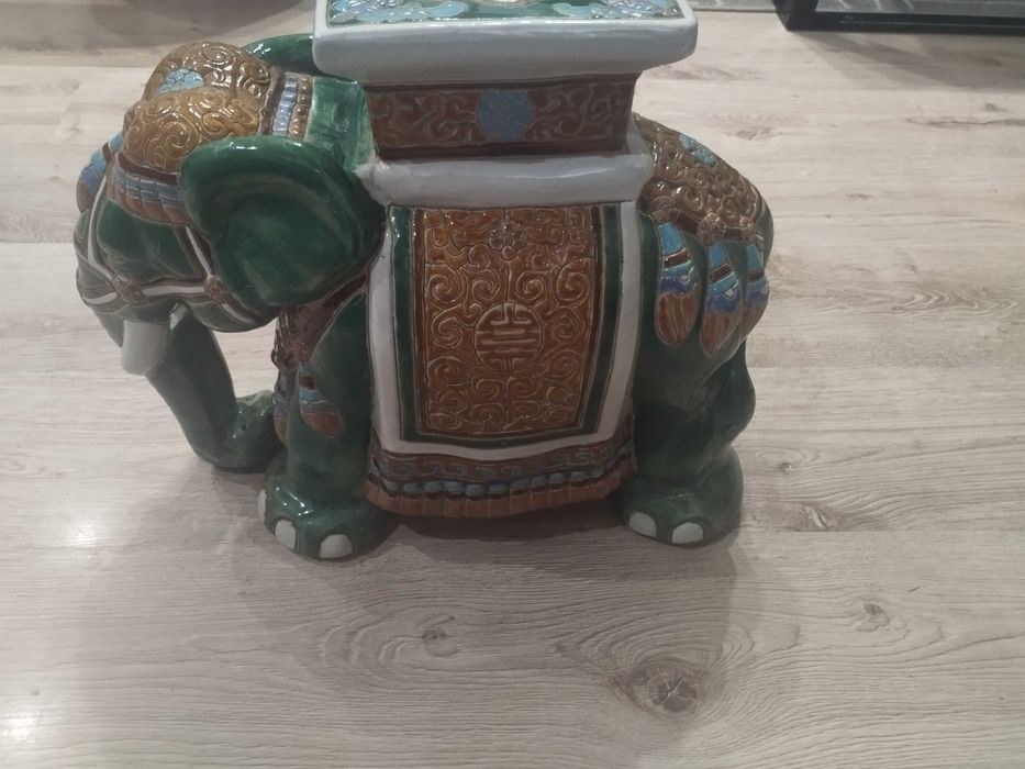 Słoń porcelanowy