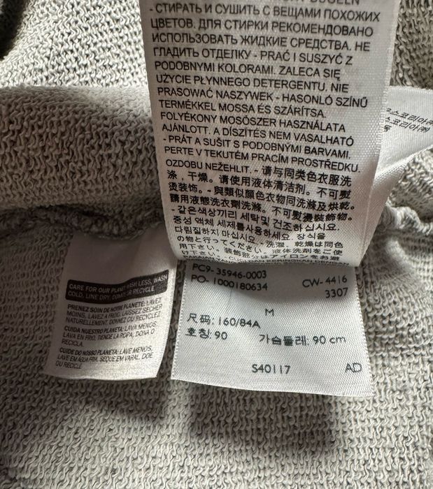 Толстовка Levi’s.