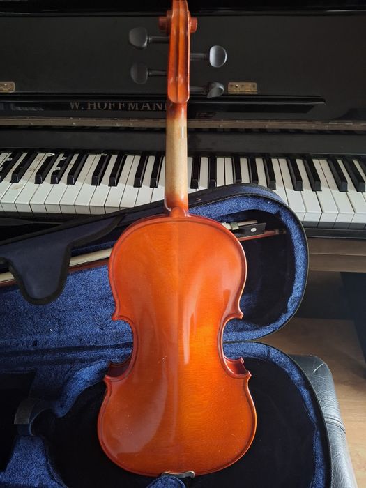 Violino 3/4 PRIMO – Afinado, com estojo, arco e resina