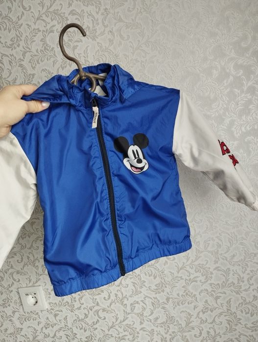 Вітровка. Куртка. курточка . HM