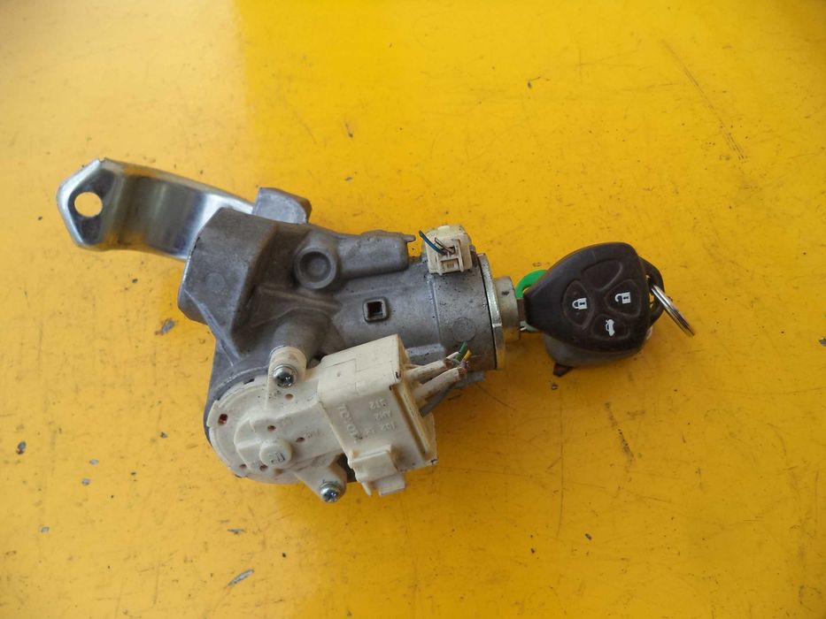 Замок зажигания Toyota Avensis (T27) з 09-18 р.в.