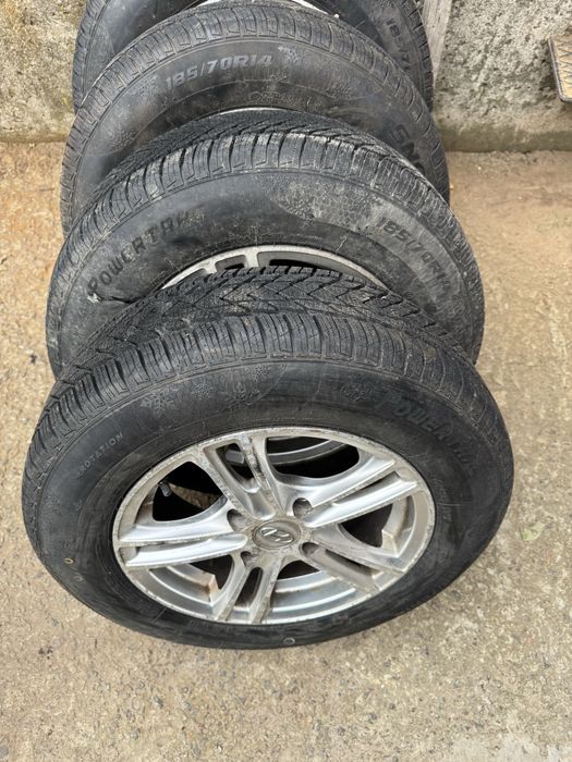 Продам зимову гуму з дисками в зборі та докатку