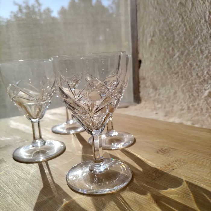Conjunto de 4 Copos Antigos de Licor em Cristal – Colecionáveis