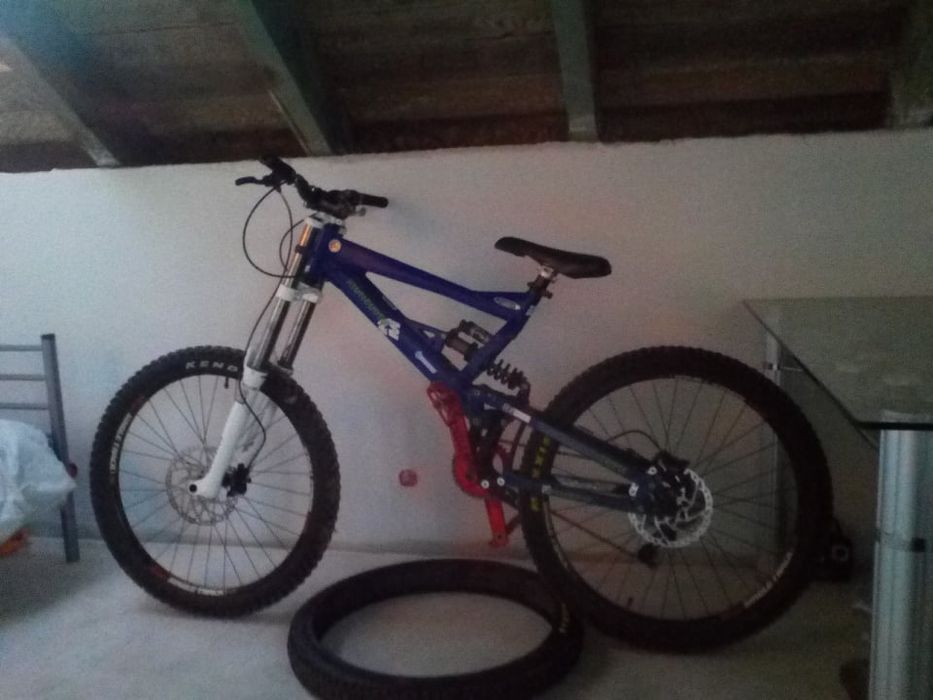 Mongoose Black Diamond Triple Downhill Mtb