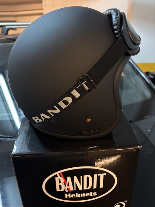 Capacete Bandit + Óculos