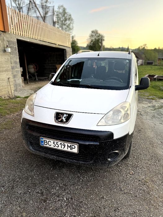 Пежо партнер 2008 р.в.