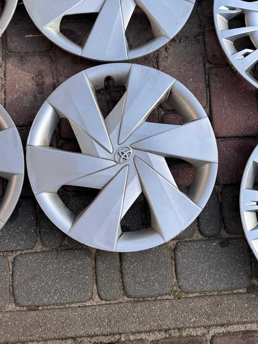 '15 Kołpaki komplet oryginalne Toyota Yaris Auris Aygo Avensis Proace