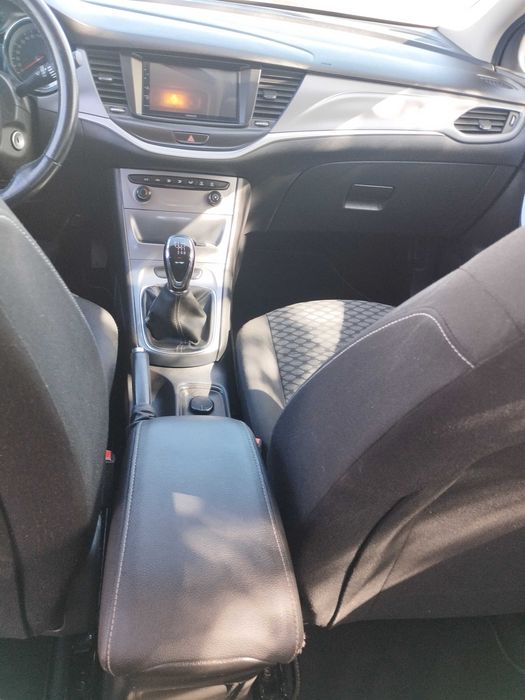 Opel Astra K ano 2018
