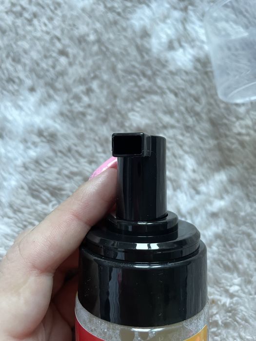 Pianka do włosów utrwalająca do stylizacji fal i loków Onlybio