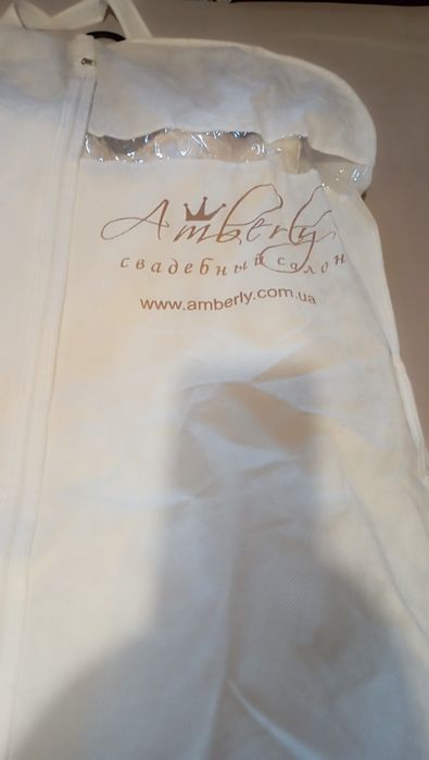 Дуже гарна весільна сукня  Amberly