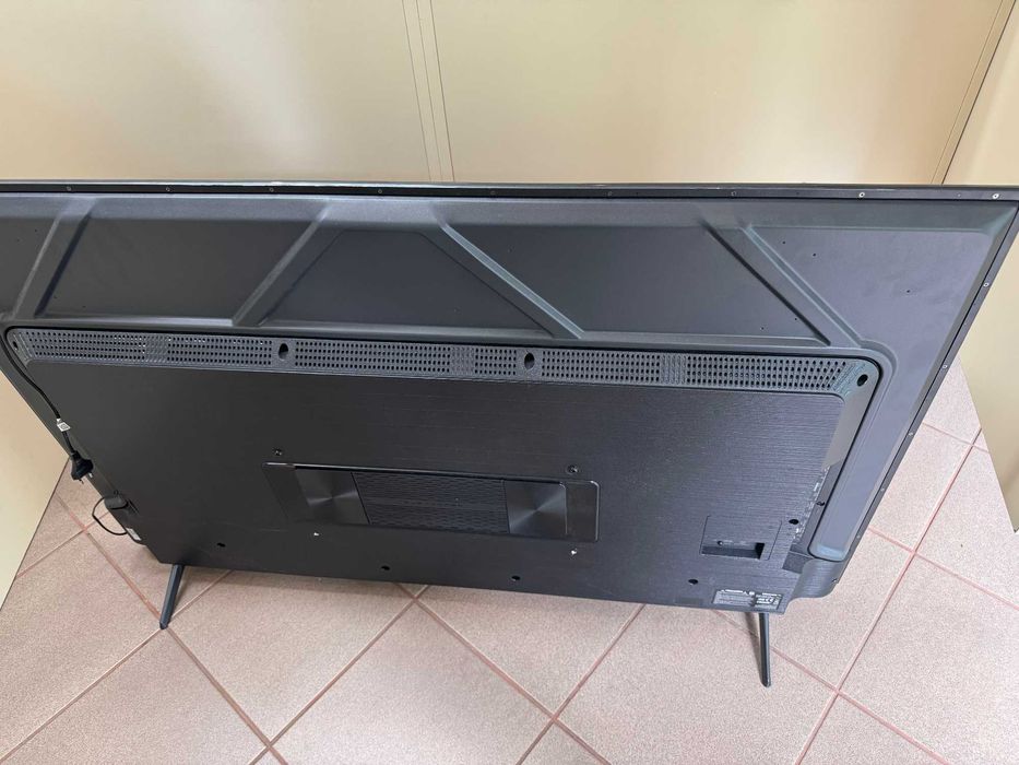 Telewizor HISENSE 55E7NQ Pro 55" uszkodzona matryca
