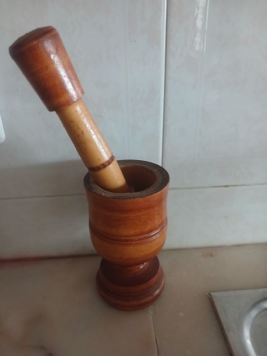 Almofariz brasileiro feito à  mão