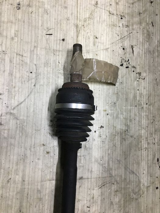 Полуось привід піввісь Mitsubishi Lancer 1.6 2.0 БЕНЗИН (2000-2009 р)