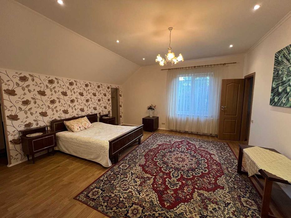 Продаж житлового будинку з ділянкою 29сот. у дуже мальовничому місці