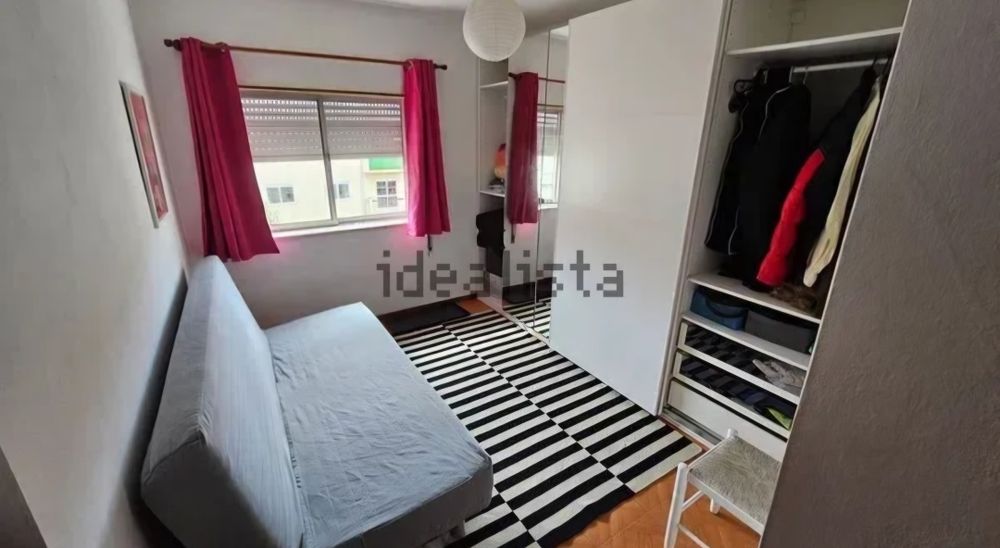 Quarto em apartamento