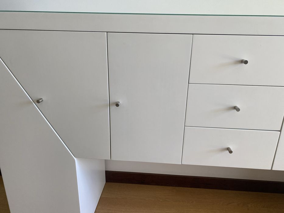 Vendo movel em cerejeira lacado a branco