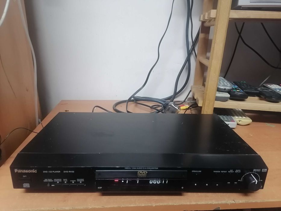 Odtwarzacz CD/DVD Panasonic DVD-RV32