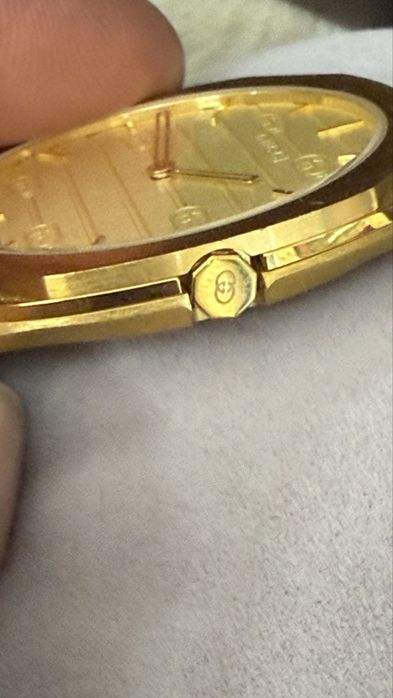 Gucci Zegarek 25H