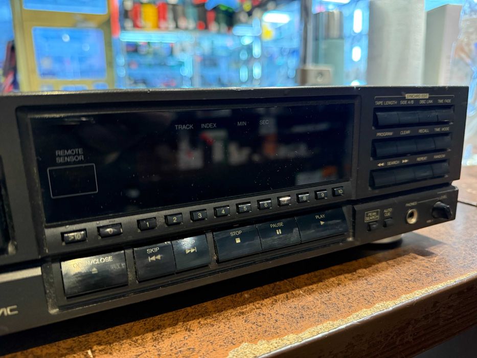 Odtwarzacz CD Technics SL-PG300